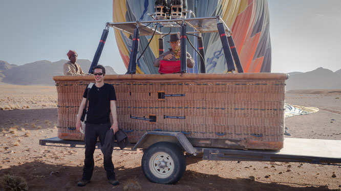 Namib sky balloon safari Namibia - Namib Naukluft Park, Sossusvlei - Manie and myself in front of the car