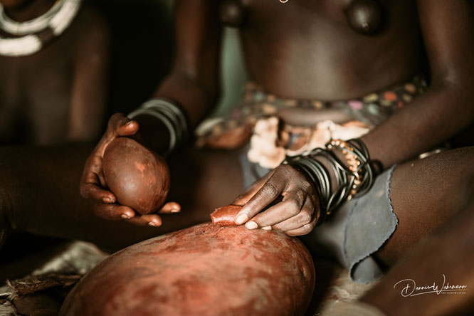 himba frau kunene kaokoveld namibia