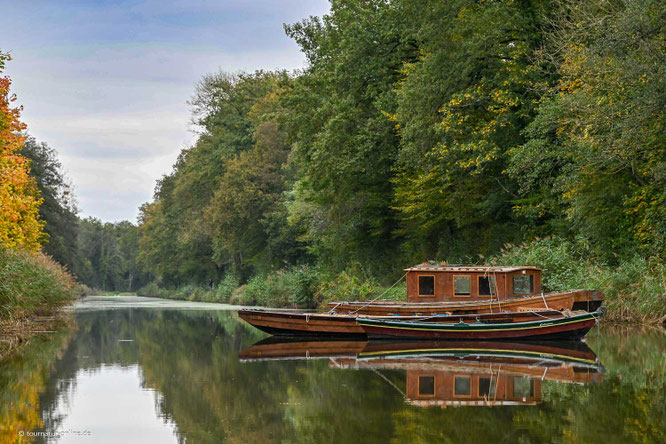 typische Boote der Loire