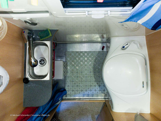 unser Bad ist sehr klein - bisher haben wir keine passende Trenntoilette gefunden
