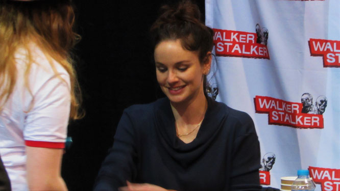 Sarah Wayne Callies ("The Walking Dead", "Prison Break") signing autographs at Walker Stalker Con London 2016