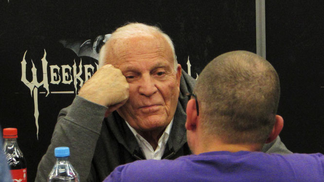 Enzo G. Castellari talking with a fan at Weekend of Hell Dortmund Fall Edition 2018