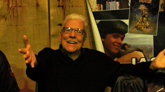 Tom Atkins, known for The Fog (Nick Castle), Escape from New York (Rehme) and Night of the Creeps (Ray Cameron), at his signing table at Weekend of Hell Oberhausen Fall 2016