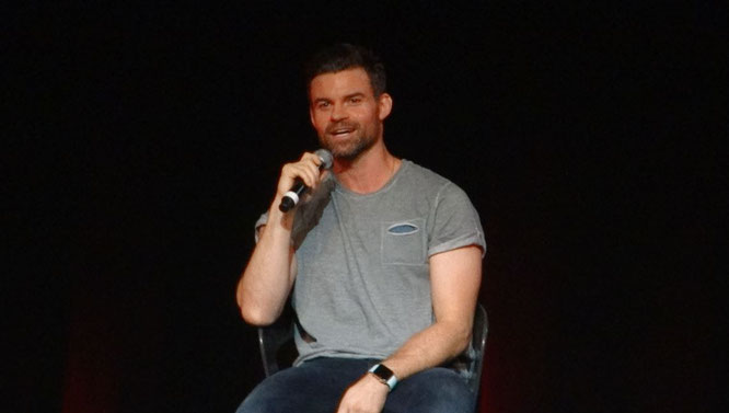 Daniel Gillies at Bloody Night Con