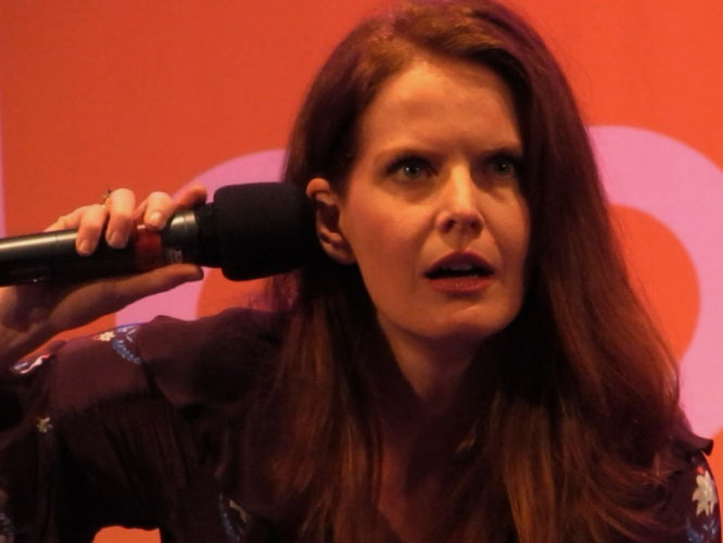 Rebecca Mader on stage at Dutch Comic Con 2018