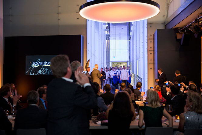 Standing Ovations für die Köche und den Service des Abends. ©BMW Group