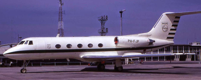 Early 1970's - PH-FJP (GII, 78) - Sydney-Kingsford Smith International - (C) John M. Wheatley