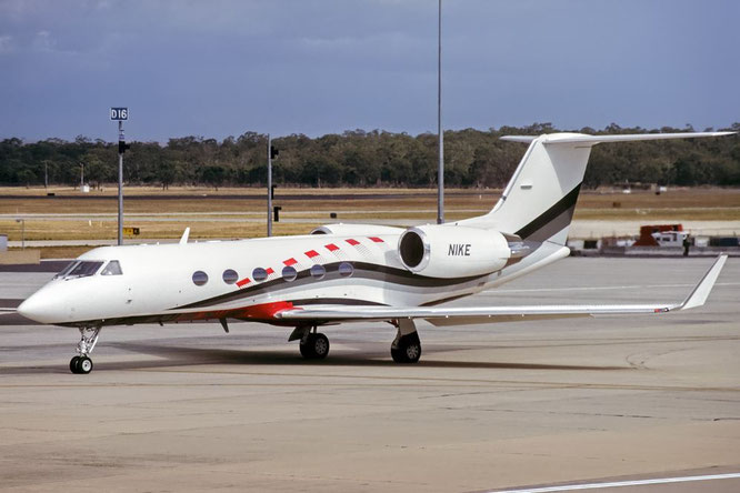 1997 - N1KE (GIV, 1033) - Melbourne-Tullamarine, Australia - (C) Ian K Green