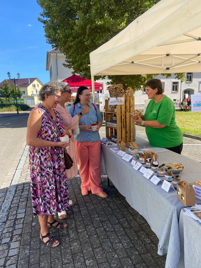 v.l.n.r. Regina Engler, Ines Schöllhorn, Präsidentin Christiane Wangler, Diana Rein