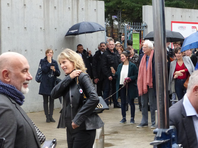 Karine Viard et Bertand Tavernier, lors du tournage de "Sortie des usines Lumière", dirigé par Francis Ford Coppola - Festival Lumière 2019 - Photo © Anik Couble 