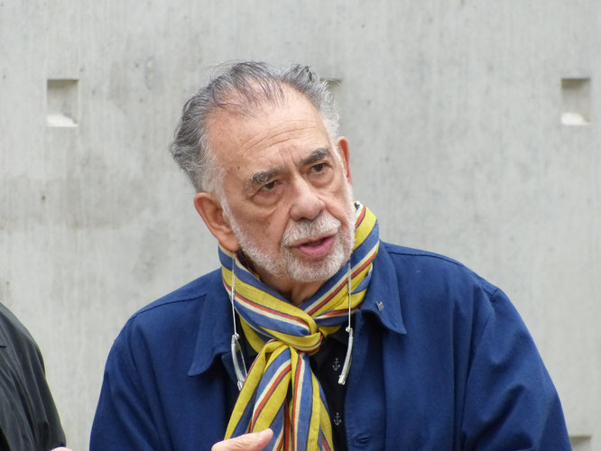 Francis Ford Coppola, lors du tournage de "Sortie des usines Lumière",  qu'il a dirigé  - Festival Lumière 2019 - Photo © Anik Couble 
