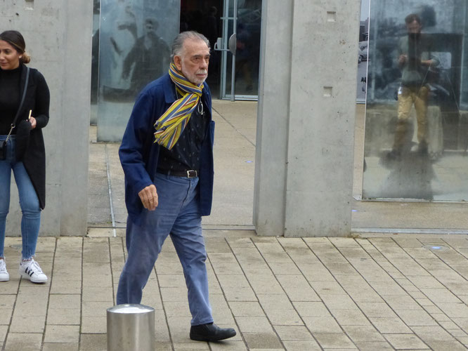Francis Ford Coppola, lors du tournage de "Sortie des usines Lumière",  qu'il dirige - Festival Lumière 2019 - Photo © Anik Couble 