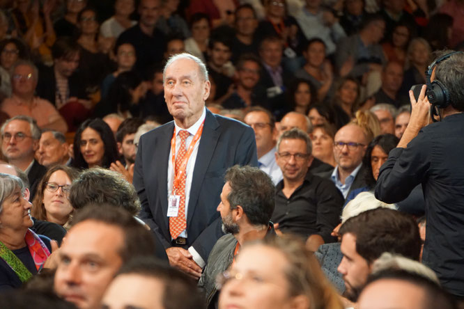 Max Lefrancq-Lumière, petit-fils de Louis Lumière, au milieu du public, lors de la cérémonie d’ouverture du Festival Lumière 2019 - Lyon - Photo © Anik Couble