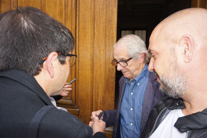 Ken Loach, invité du Festival Lumière 2019, à la sortie de sa Master Class - photo  © Anik Couble 