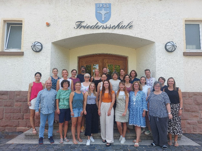 Das Kollegium der Friedensschule - August 2025