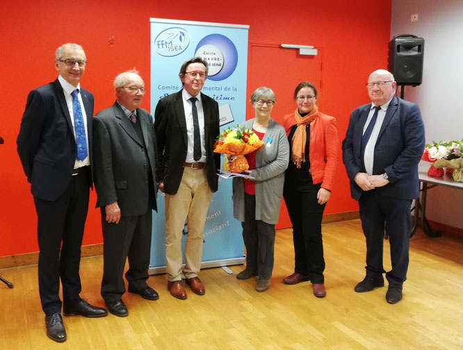 Alain GOUPY président du cercle Le Havre baie de Seine, Jean-Paul MONVILLE Maire, Gérard CHARASSIER président Com-Com Yvetot Normandie, Agnès LEJEUNE, Charlotte MASSET Conseillère Départementale, Michel LEFEBVRE secrétaire du cercle du Havre baie de Seine