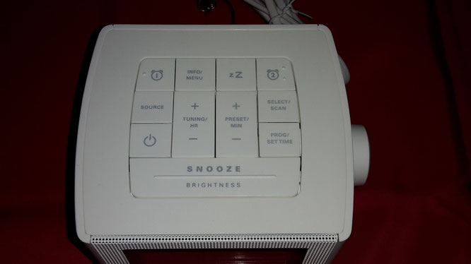 Testlibelle: Bedienungsoberfläche Philips Radiowecker