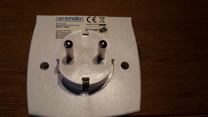 Stecker mit CE Zeichen