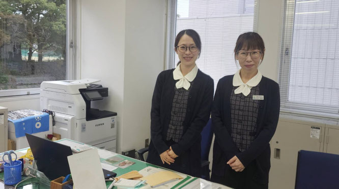 관리실의 친절한 직원들이 입실안내를 해줍니다.