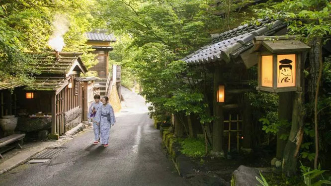 일본에서 제일 유명한 쿠로카와 온천이 쿠마모토에 있습니다.