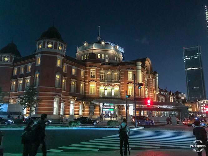 日没直後の東京駅（Tokyo station just after sunset）