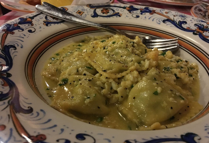 Ravioli di Ricotta を食べよう！詰め物パスタが美味しいですよ