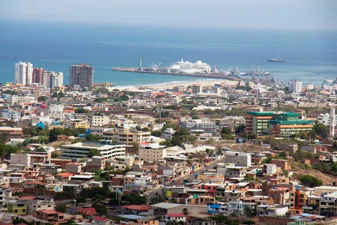 Vista panorámica de la ciudad. Manta, Ecuador.
