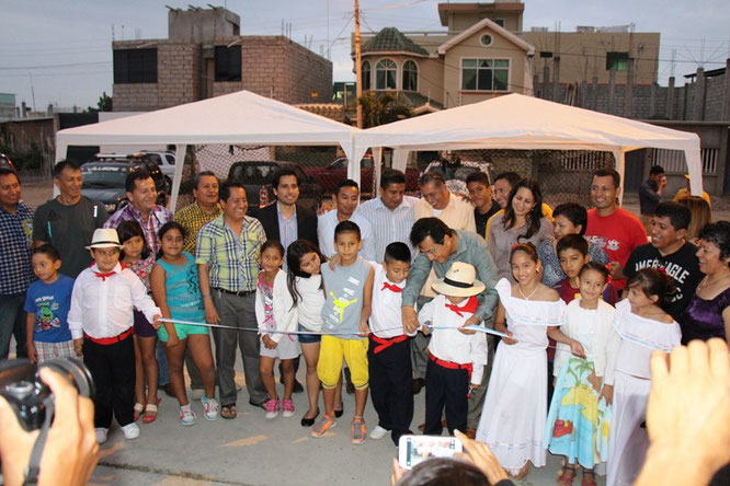 Inauguración del alcantarillado sanitario en Ciudadela Los Cactus. Manta, Ecuador.