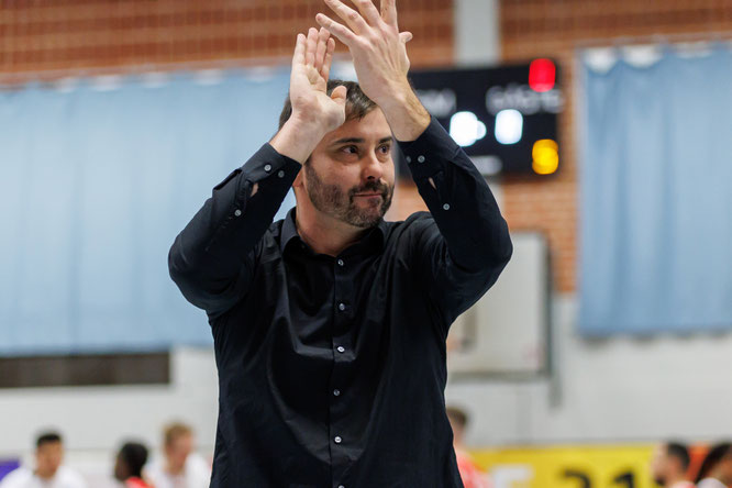Von 2018 bis 2026 für den VfL Stade an der Seitenlinie: Joan Rallo Fernández. (Foto: Struwe)