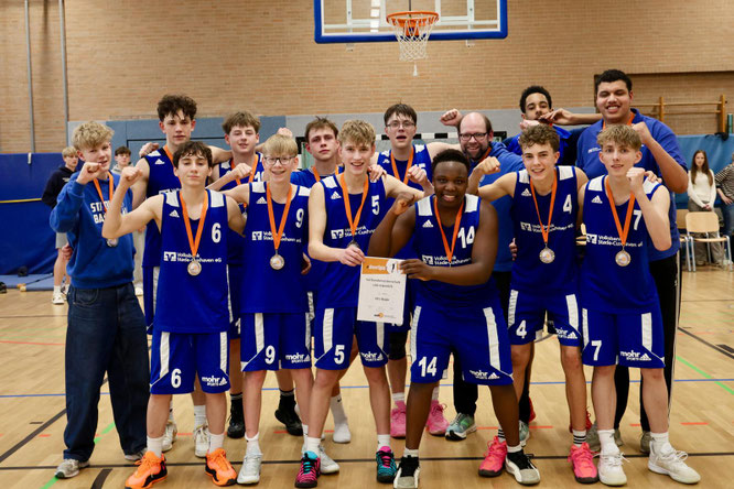 Als Vizelandesmeister für die Norddeutschen Meisterschaten qualifiziert: Die U16-Jungs des VfL Stade Basketball.