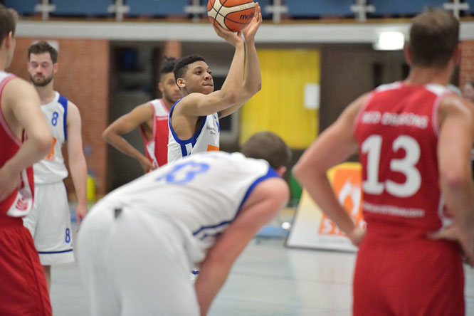 Spielte 40 Minuten durch und überzeugte 40 Minuten lang: US-Point Guard Yettra Specks. (Foto: Elsen)