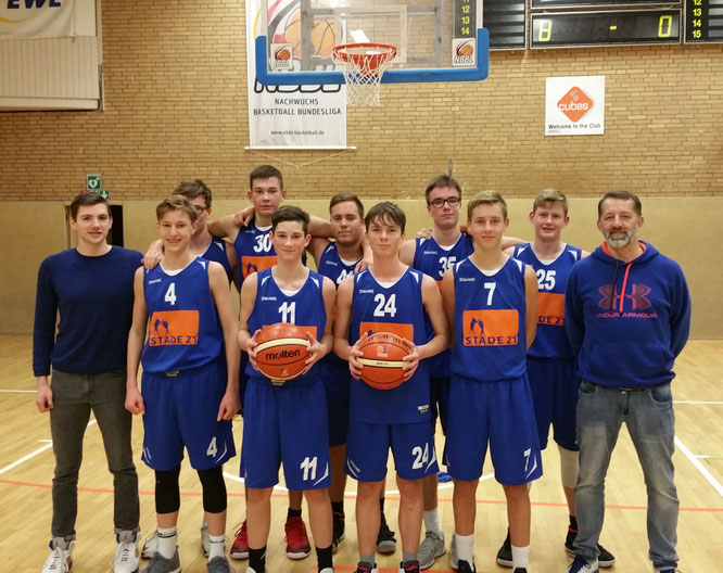 Unsere mU16-Landesliga-Mannschaft um ihr Trainerduo Dario Wagner und Nenad Brisevac konnte in Oldenburg den zweiten Sieg in Folge einfahren.