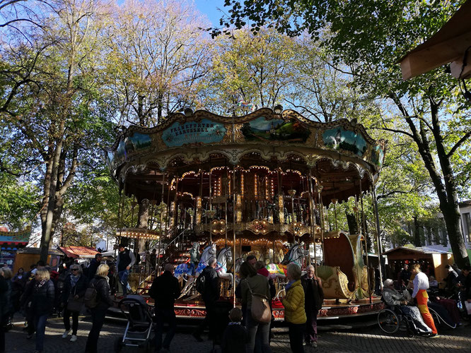 Copyright, AincaArt, Ainca Kira, Foto und Text, Writer, Photographer, Photography, Herbstmesse, Herbschtmäss, Karussell, Frankfurter Karussel, Autumn Fair, Carousel, Roundabout