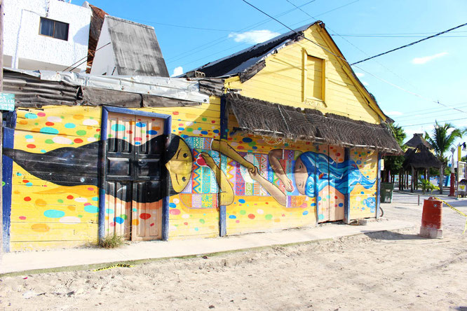 Mural of two girls on Isla holbox