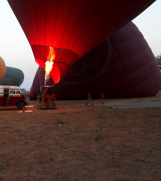 Balloon filling in Bagan