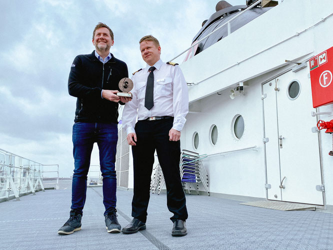 Der Hurtigruten CEO Daniel Skjeldam und Daniel Fjellaksel, Kapitän der Otto Sverdrup