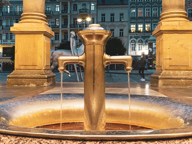 Quelle in der Mühlbrunnkolonnade Karlsbad Tschechien