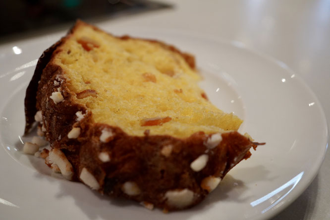 Ein Stück Panettone