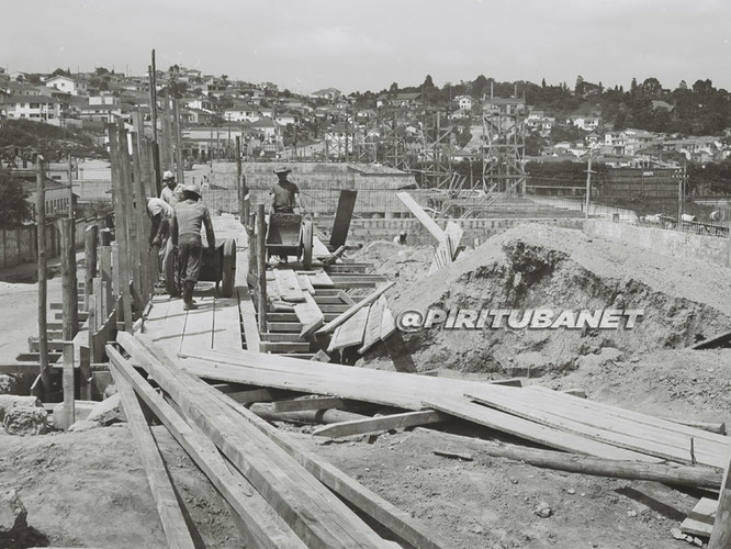 Construção do viaduto estação Pirituba em 1963