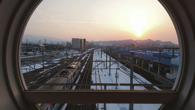 ウォーキングで立ち寄った今日の直江津駅。地域の足として無くてはならない存在です。これからもよろしくお願いします。