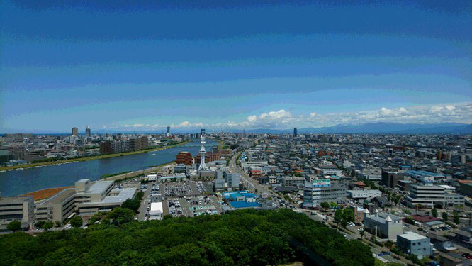 今日の新潟県庁18階からの景色。気持ちをリセットしまくりました