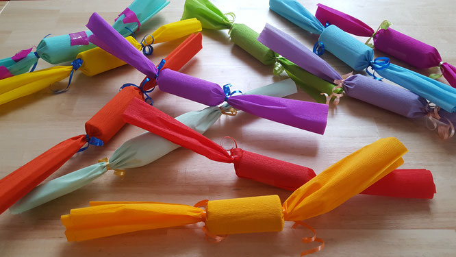 selbstgemachte Knallbonbons für Silvester