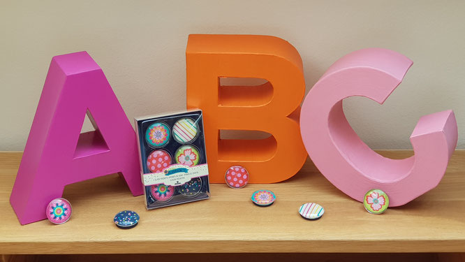 Glasmagnete "flowers & dots" aus dem Verlag moses.