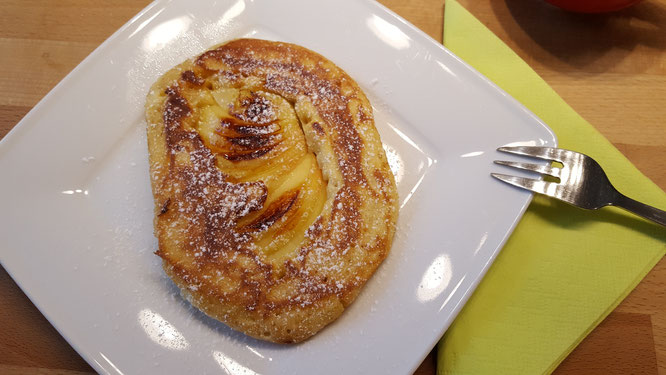 Der fertige Apfel-Pfannkuchen