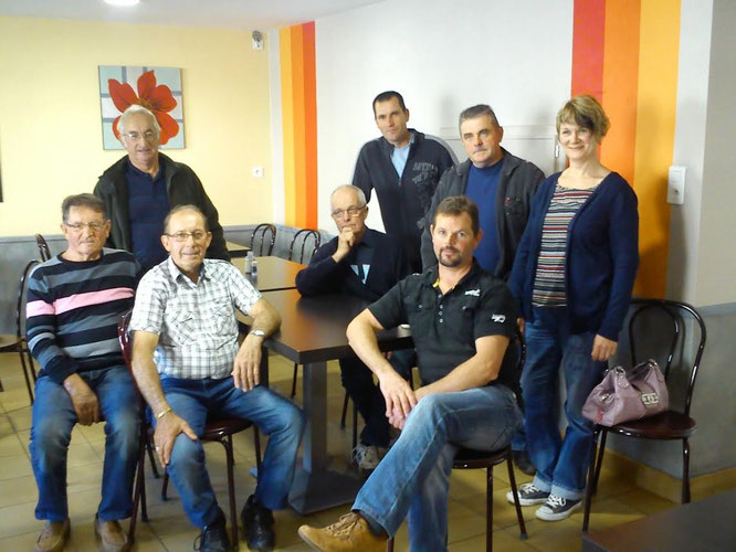 Les piégeurs et Martine Le Rat,  se retrouvent chez Karine et Didier pour le repas traditionnel offert par la Mairie