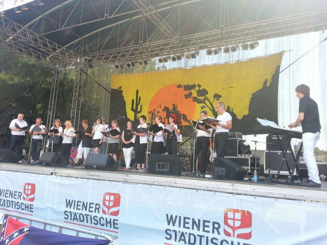 Vocalensemble Mittendrin - Gospelmesse auf der Countrybühne am Donauinselfest 2013