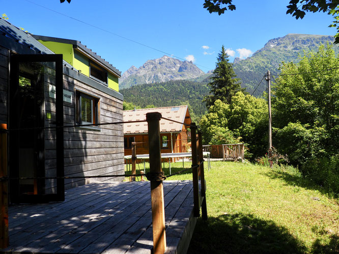 La Tiny et le gîte (à 40m l'un de l'autre) bénéficient d'une très belle vue sur Belledonne.