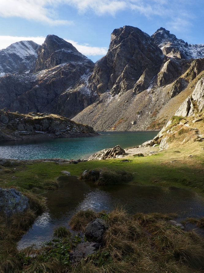 Pourtant, on les connait ces montagnes de Belledonne. Un matin d'automne en passant au lac du Crozet c'était de nouveau l’émerveillement... La beauté de la nature. Simplement, elle fait beaucoup de bien (Photo Frédi Meignan)