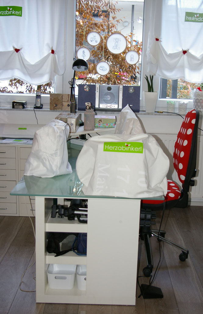 Nähmaschine, Overlock, Labels