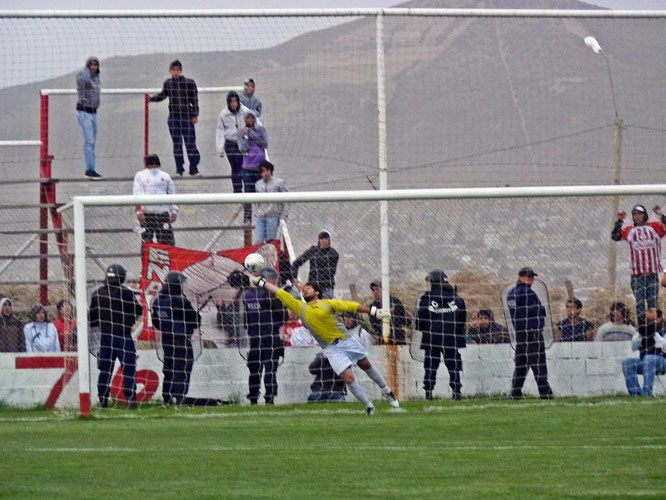 Jorge Newbery eliminó a Huracán en las ediciones 2012/13 y 2016/17.